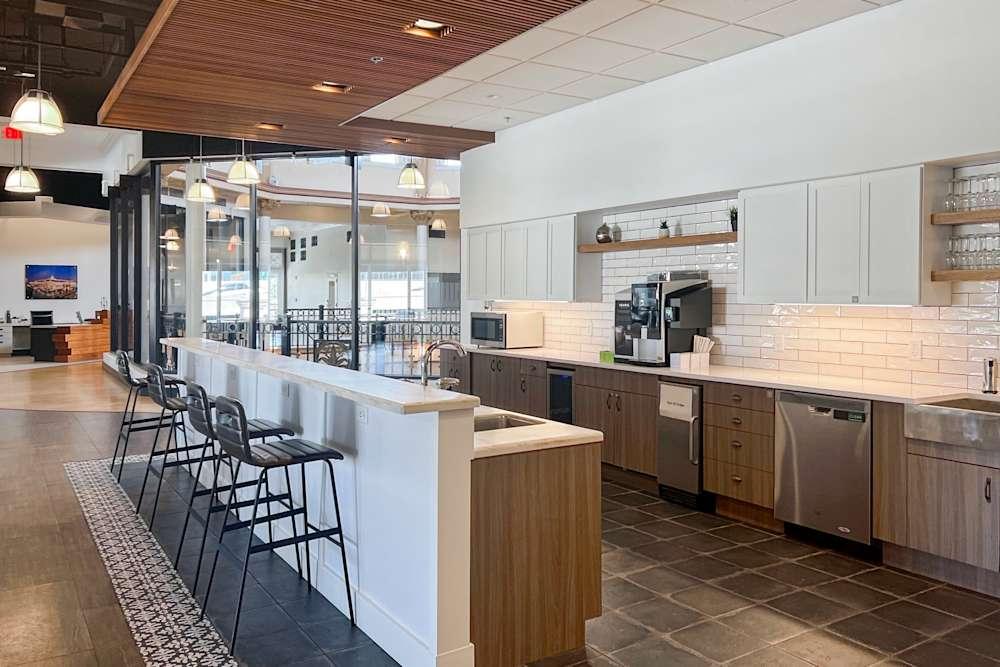 FL, Orlando - Exchange Building office space - View 2 in Orlando - internet, office_cleaning, breakout_areas