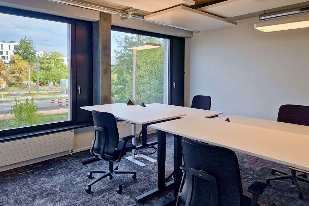 Zurich, Regus Spoom Oerlikon office space - View 5 in Zürich - internet, office_cleaning, breakout_areas
