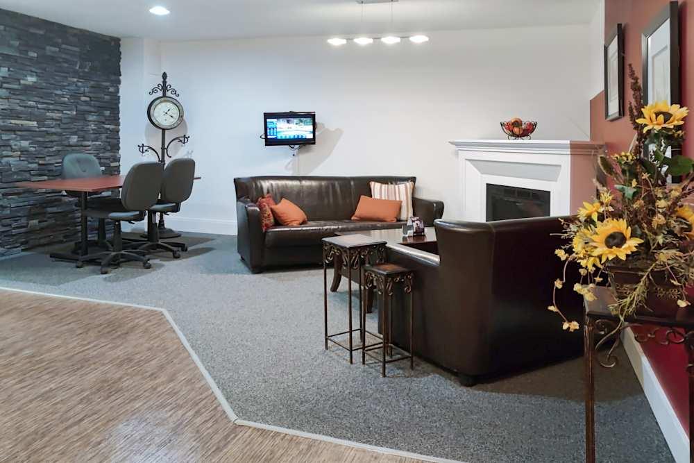 AB, Medicine Hat - 640 3rd St SE office space - View 2 in Medicine Hat - internet, office_cleaning, breakout_areas