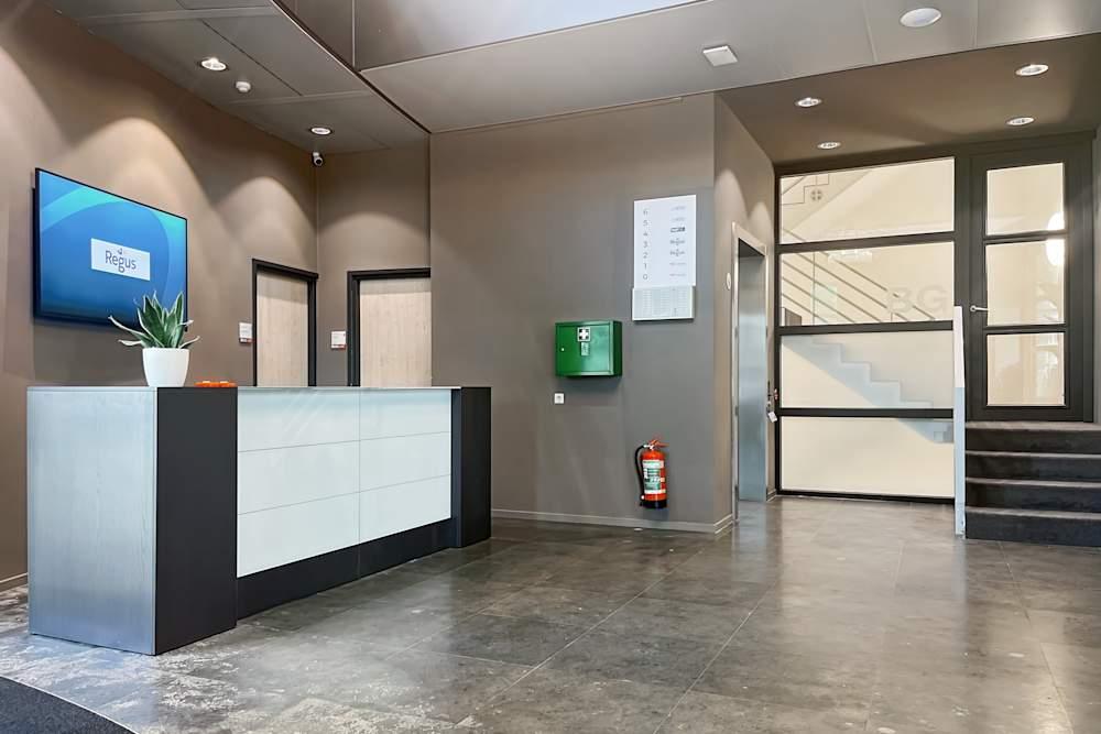 Alphen Aan Den Rijn, Laan Der Continenten office space - View 2 in Alphen aan den Rijn - internet, office_cleaning, breakout_areas