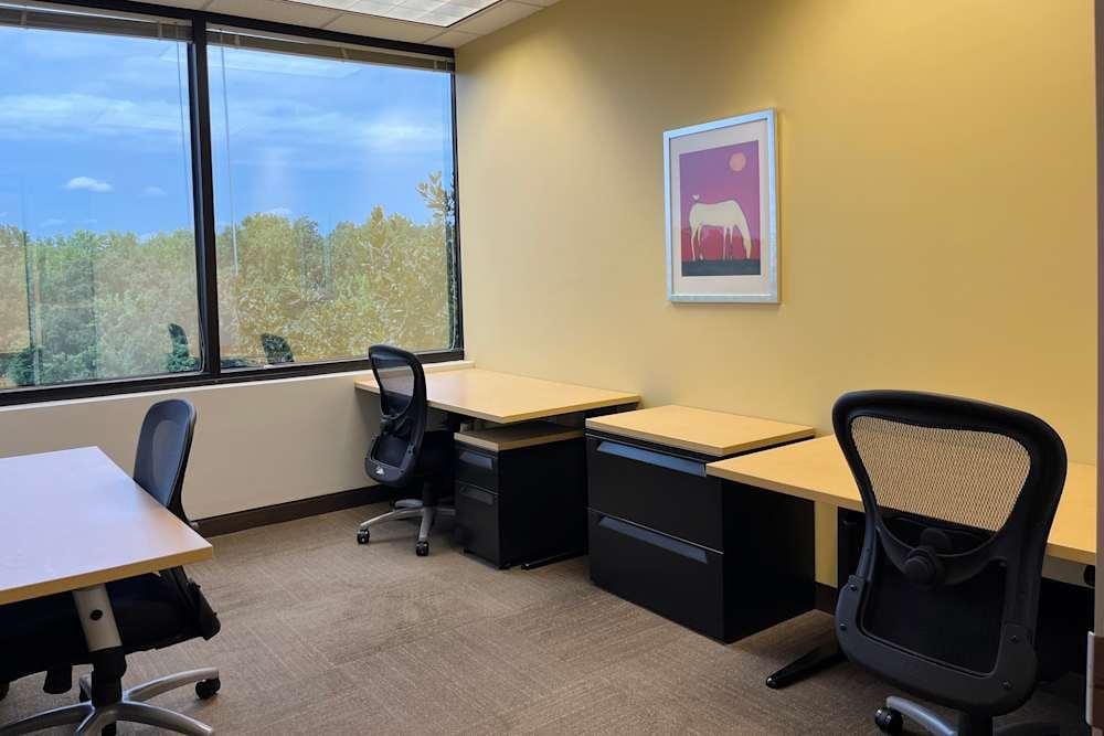NC, Charlotte - University Executive Park office space - View 6 in Charlotte - internet, office_cleaning, breakout_areas