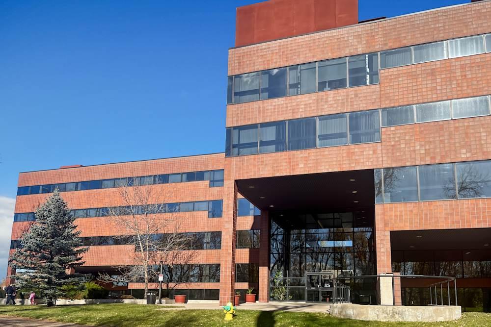 CO, Wheat Ridge - Kipling St office space - View 3 in Wheat Ridge - internet, office_cleaning, breakout_areas