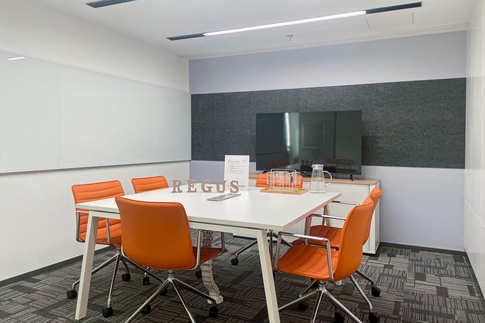 Shenyang, North Media Building - Photo 3 Shenyang, North Media Building office space - View 3 in Shen Yang Shi - internet, office_cleaning, breakout_areas