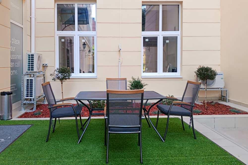 Debrecen, Lion Office - Photo 5 Debrecen, Lion Office office space - View 5 in Debrecen - internet, office_cleaning, breakout_areas