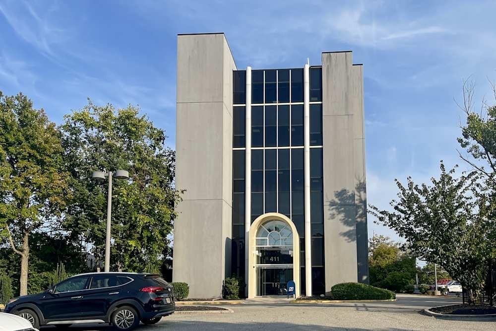 NJ, Hasbrouck Heights - State Route 17 office space - View 4 in Hasbrouck Heights - internet, office_cleaning, breakout_areas