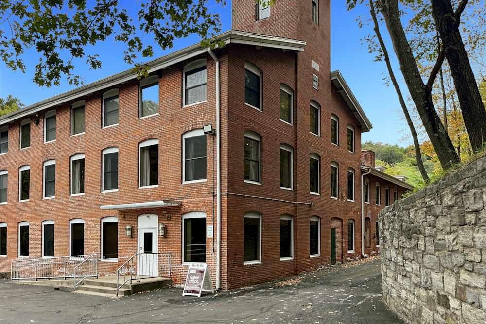 CT, Newtown - Glen Road - Photo 5 CT, Newtown - Glen Road office space - View 5 in Newtown - internet, office_cleaning, breakout_areas