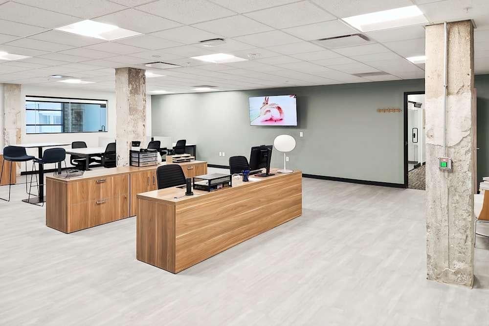 WI, Green Bay - Broadway - Office space in Green Bay, Wisconsin