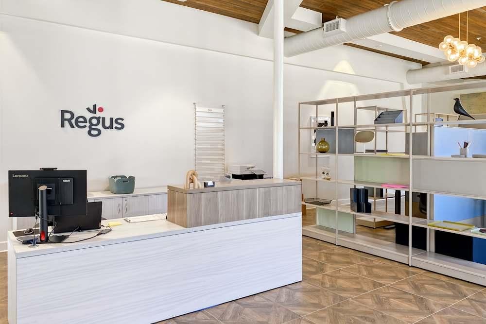 FL, Lakeland - Massachusetts Ave office space - View 5 in Lakeland - internet, office_cleaning, breakout_areas