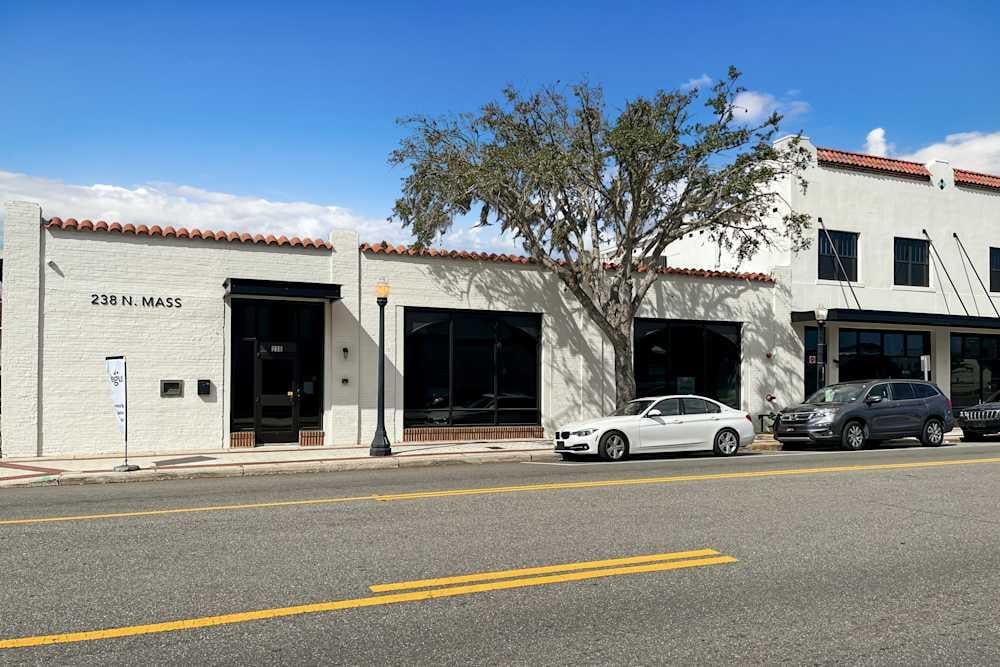 FL, Lakeland - Massachusetts Ave office space - View 2 in Lakeland - internet, office_cleaning, breakout_areas