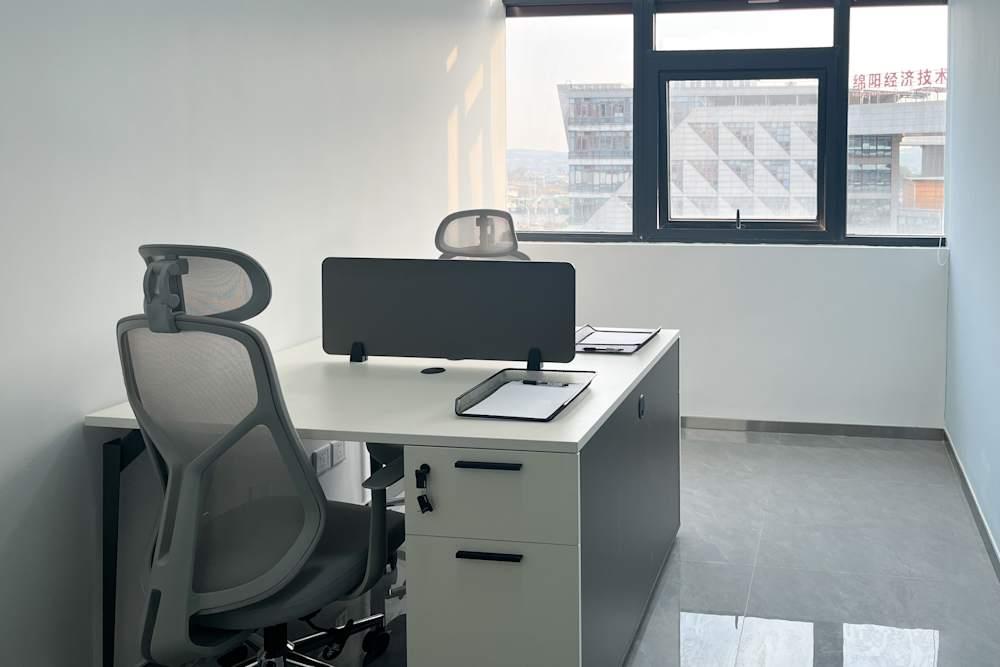 Mianyang, Advanced Building office space - View 2 in Mian Yang Shi - internet, office_cleaning, breakout_areas