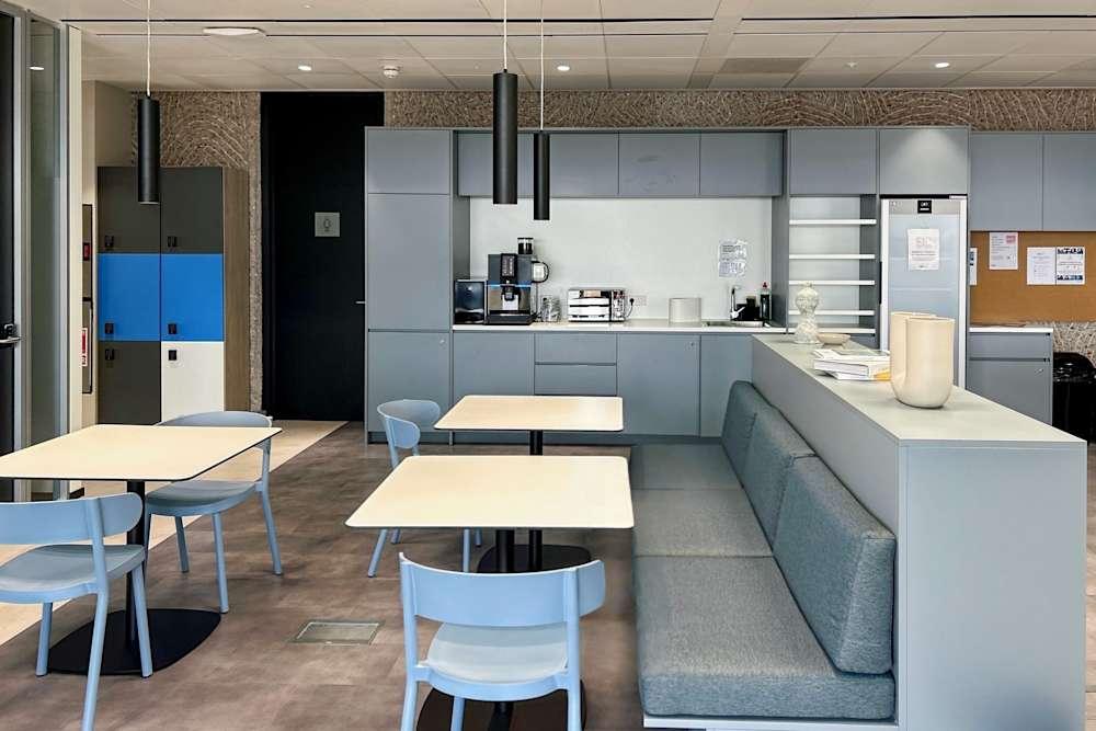 Madrid, Barajas office space - View 2 in Madrid - internet, office_cleaning, breakout_areas