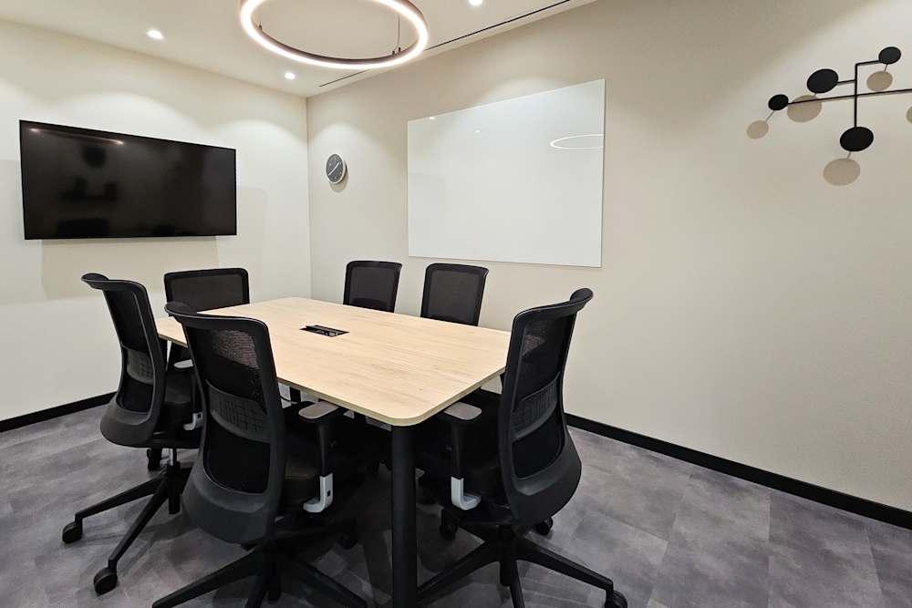 Madrid, Regus Luca De Tena office space - View 3 in Madrid - internet, office_cleaning, breakout_areas