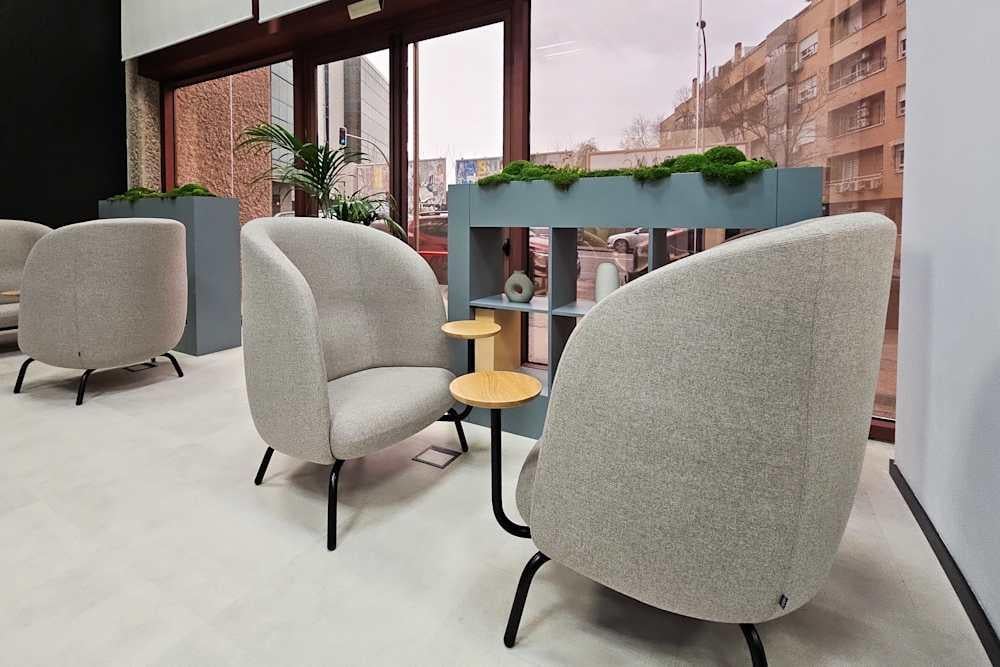 Madrid, Regus Luca De Tena office space - View 5 in Madrid - internet, office_cleaning, breakout_areas