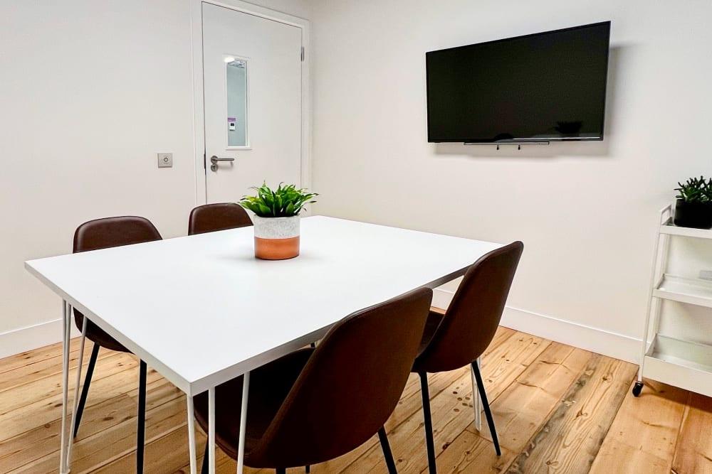 London, Homework Wandsworth - Photo 6 London, Homework Wandsworth office space - View 6 in London - internet, office_cleaning, breakout_areas