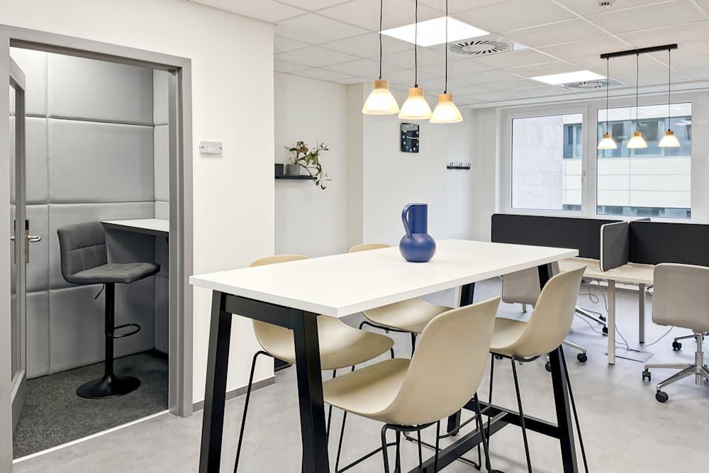 Budapest, Szepvölgyi Office Park office space - View 4 in Budapest - internet, office_cleaning, breakout_areas