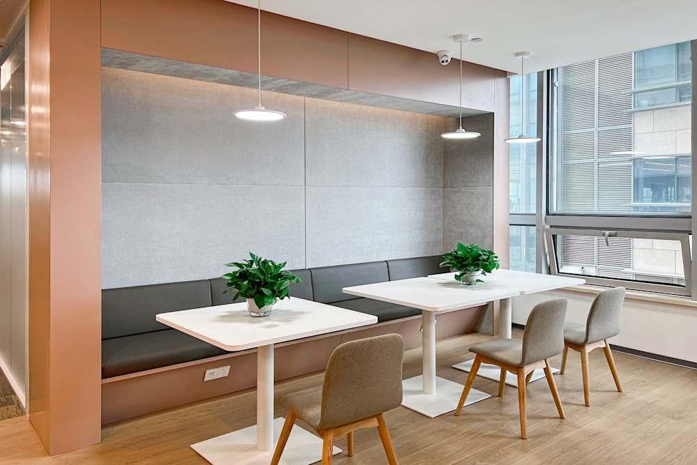 Liwang Plaza - Photo 3 Liwang Plaza office space - View 3 in Qiqihar - internet, office_cleaning, breakout_areas