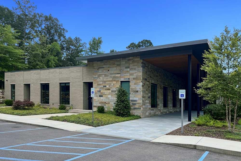 AL, Tuscaloosa - Commons Dr office space - View 3 in Tuscaloosa - internet, office_cleaning, breakout_areas