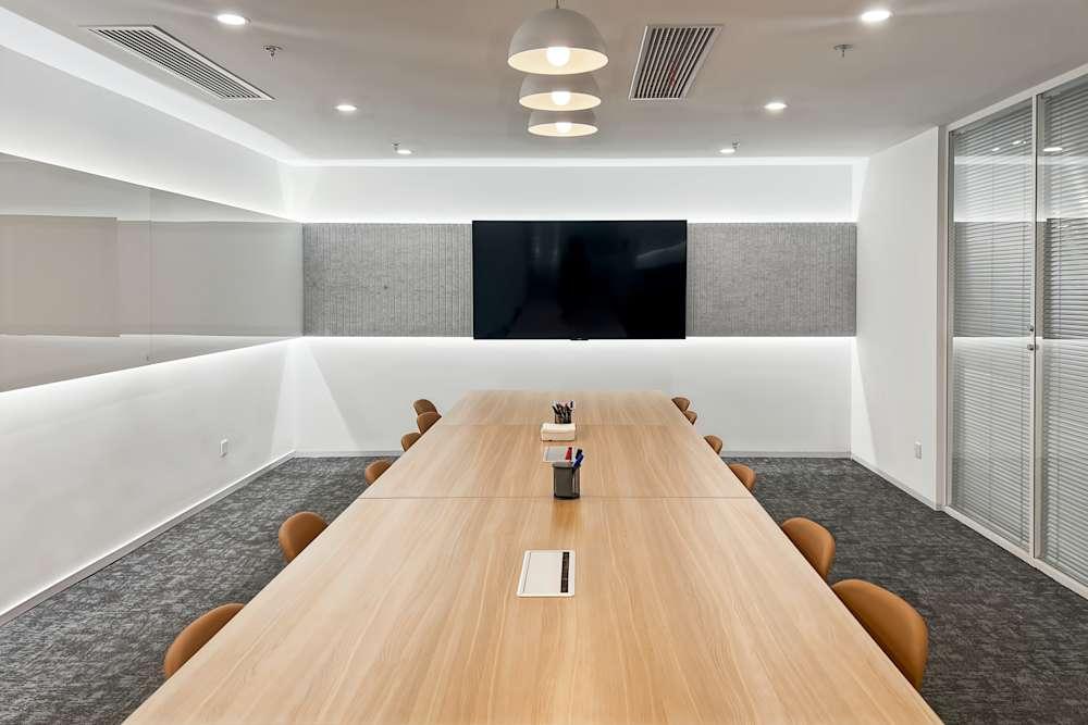 Wuxi, Junlai Square office space - View 2 in Wu Xi Shi - internet, office_cleaning, breakout_areas