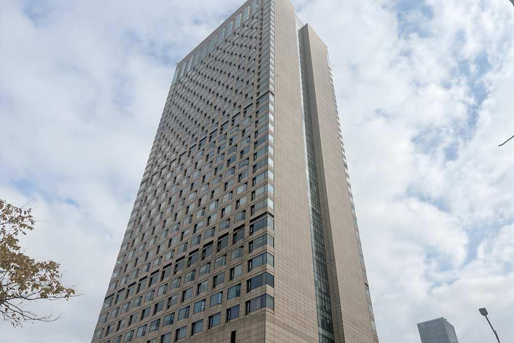 Wuxi, Junlai Square office space - View 5 in Wu Xi Shi - internet, office_cleaning, breakout_areas