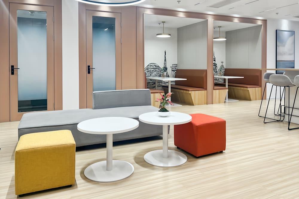 Wuxi, Junlai Square office space - View 3 in Wu Xi Shi - internet, office_cleaning, breakout_areas