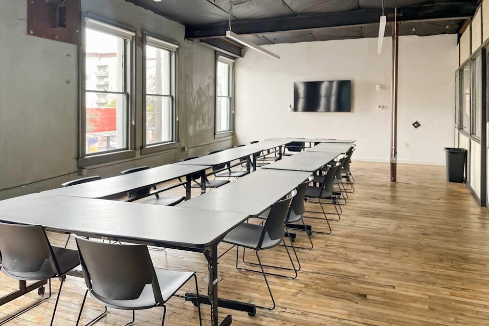 AZ, Tucson - Congress St - Photo 3 AZ, Tucson - Congress St office space - View 3 in Tucson - internet, office_cleaning, breakout_areas