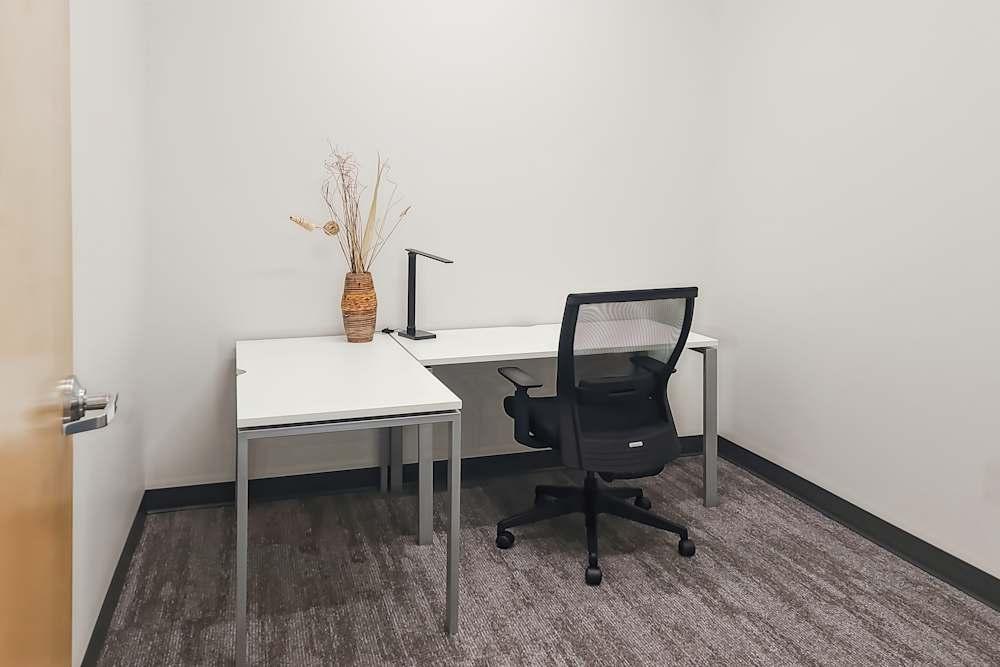 E Mirabeau Parkway - Photo 5 E Mirabeau Parkway office space - View 5 in Spokane Valley - internet, office_cleaning, breakout_areas