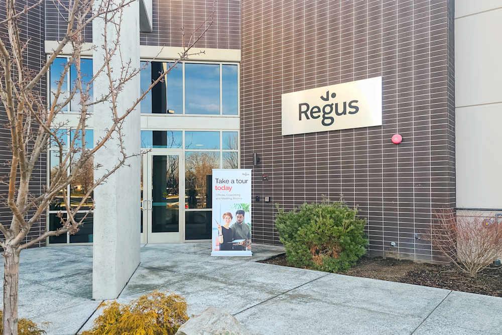 E Mirabeau Parkway - Photo 4 E Mirabeau Parkway office space - View 4 in Spokane Valley - internet, office_cleaning, breakout_areas