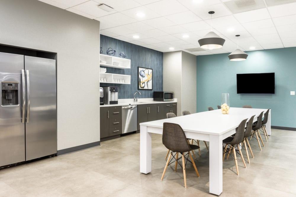 FL, Coral Gables - Coral Gables office space - View 6 in Coral Gables - internet, office_cleaning, breakout_areas