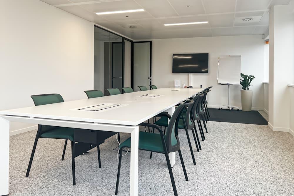 Louvain-La-Neuve, Axis Parc office space - View 3 - internet, office_cleaning, breakout_areas