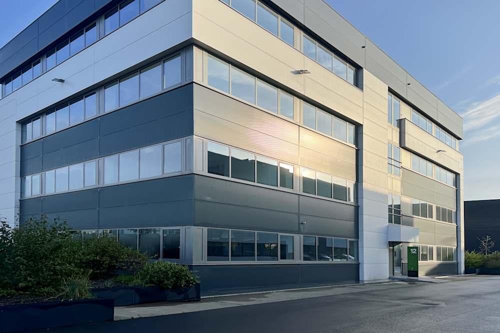 Louvain-La-Neuve, Axis Parc office space - View 4 - internet, office_cleaning, breakout_areas