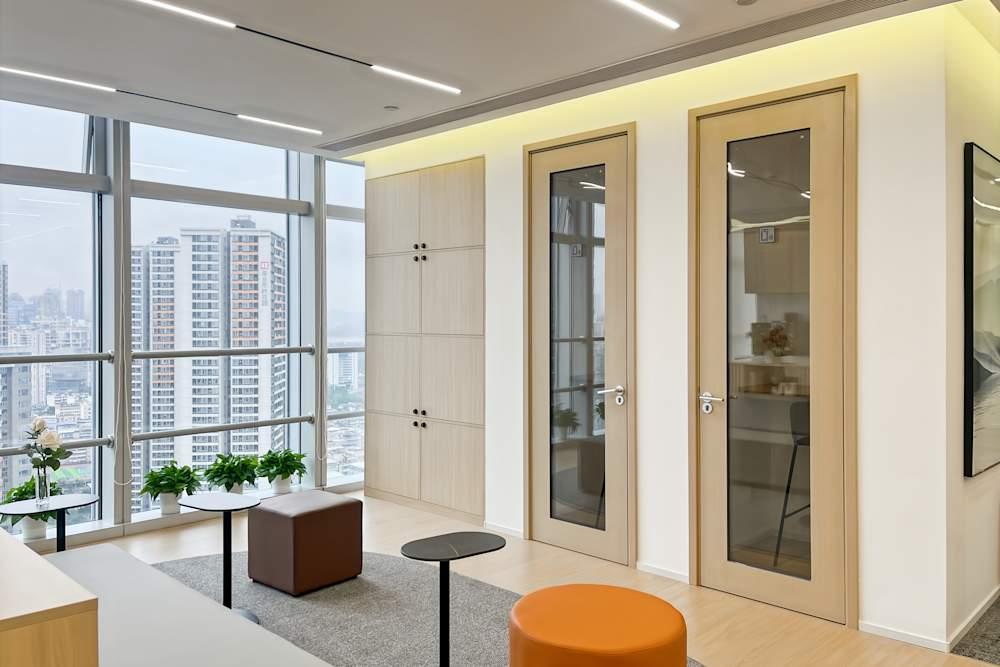 Shenzhen, Shenrun Tower office space - View 2 in Shen Zhen Shi - internet, office_cleaning, breakout_areas