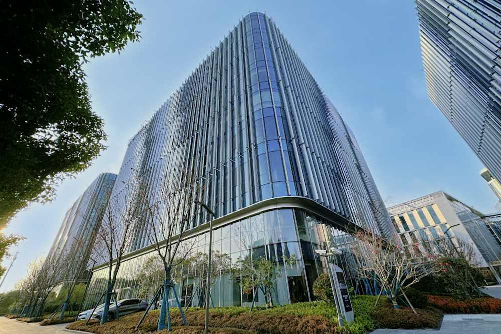 BU Center - Photo 5 BU Center office space - View 5 in Qing Pu Qu - internet, office_cleaning, breakout_areas