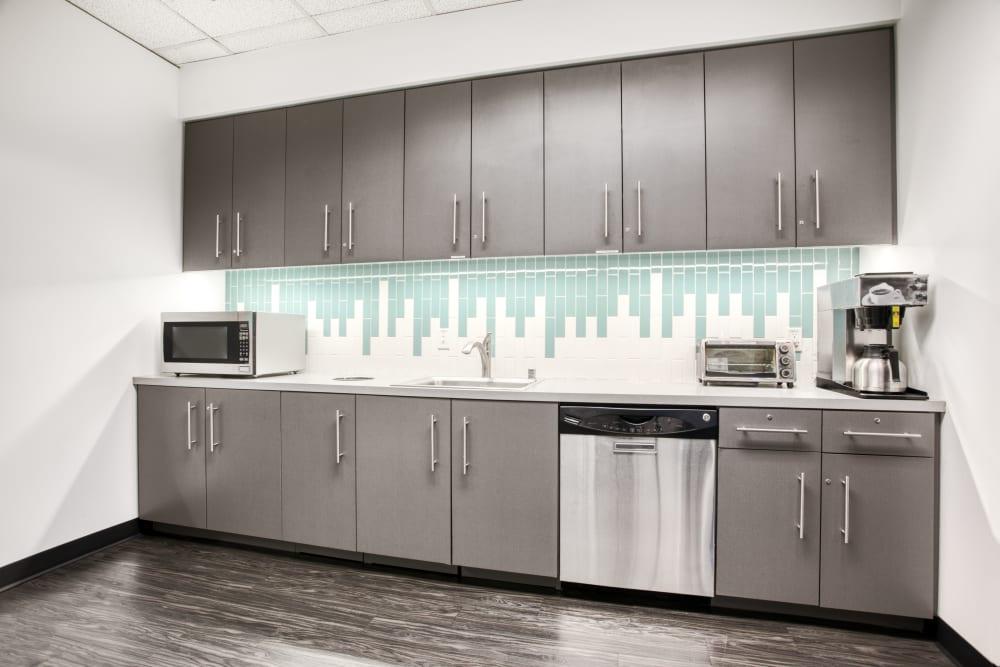 WA, Bellevue - Bellevue Skyline Tower office space - View 6 in Bellevue - internet, office_cleaning, breakout_areas