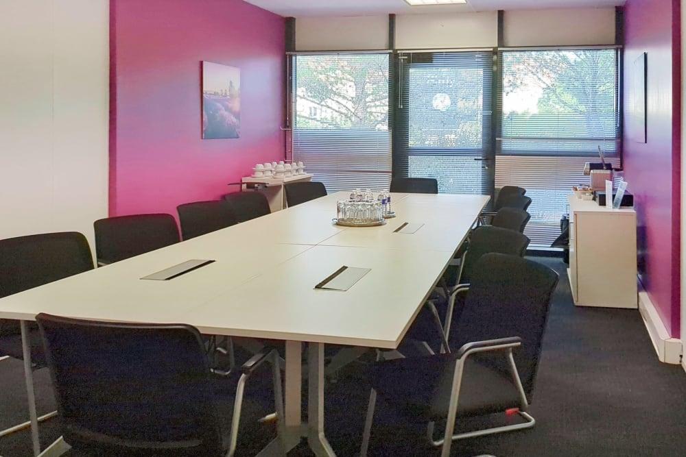 AIX-EN-PROVENCE, Regus Aix Parc Du Golf office space - View 3 in Aix-en-Provence - internet, office_cleaning, breakout_areas