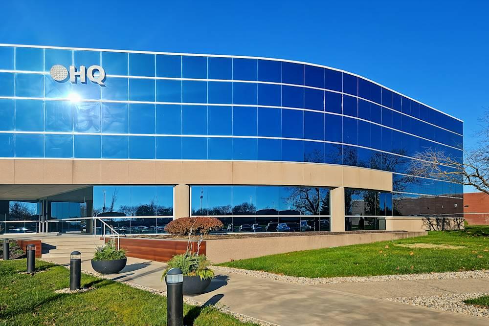 IN, Indianapolis - Lakefront at Keystone office space - View 2 in Indianapolis - internet, office_cleaning, breakout_areas