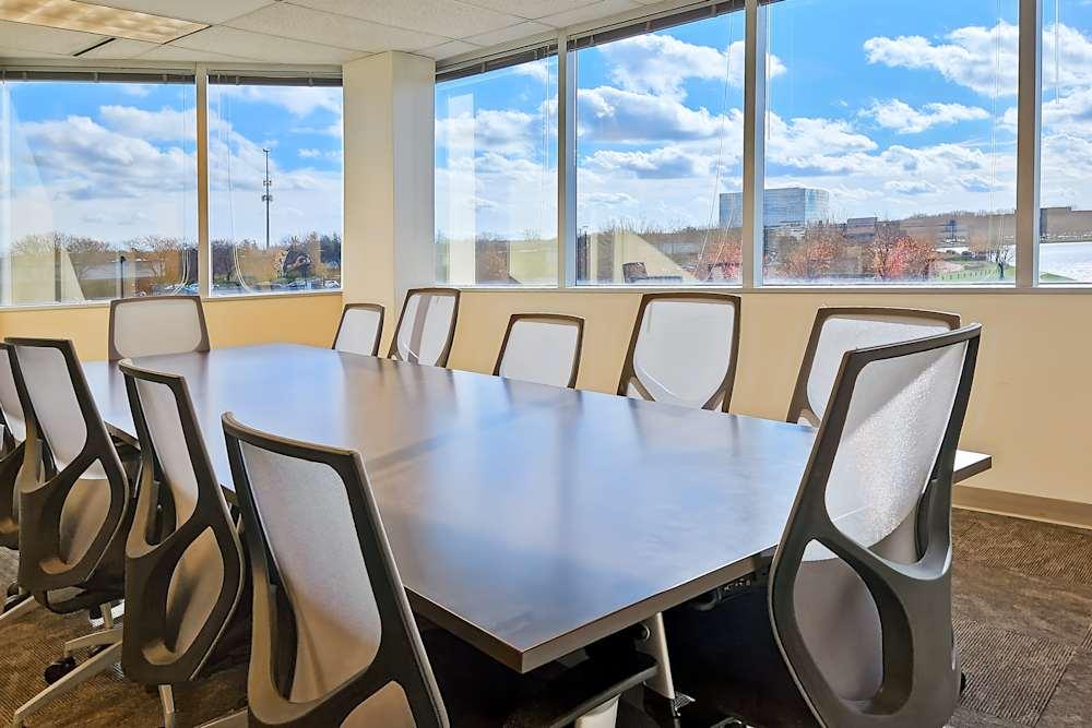 IN, Indianapolis - Lakefront at Keystone office space - View 4 in Indianapolis - internet, office_cleaning, breakout_areas