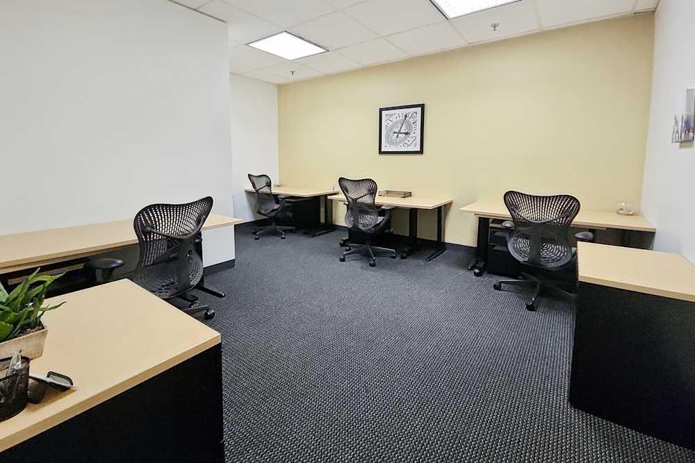 ON, Toronto - Davisville Centre office space - View 5 in Toronto - internet, office_cleaning, breakout_areas