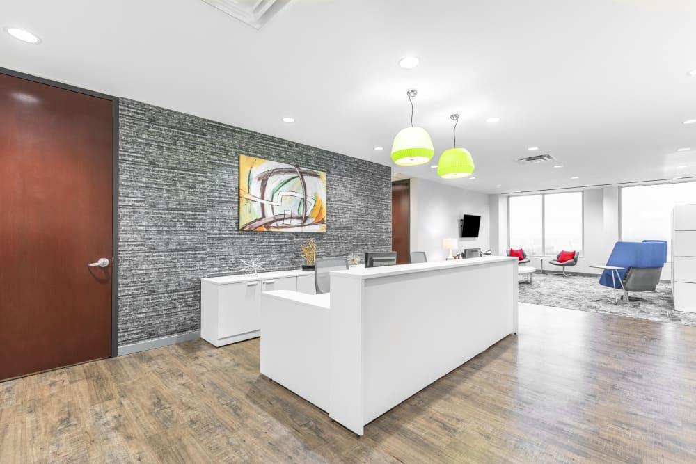 400 Galleria Parkway - Photo 5 400 Galleria Parkway office space - View 5 in Atlanta - internet, office_cleaning, breakout_areas