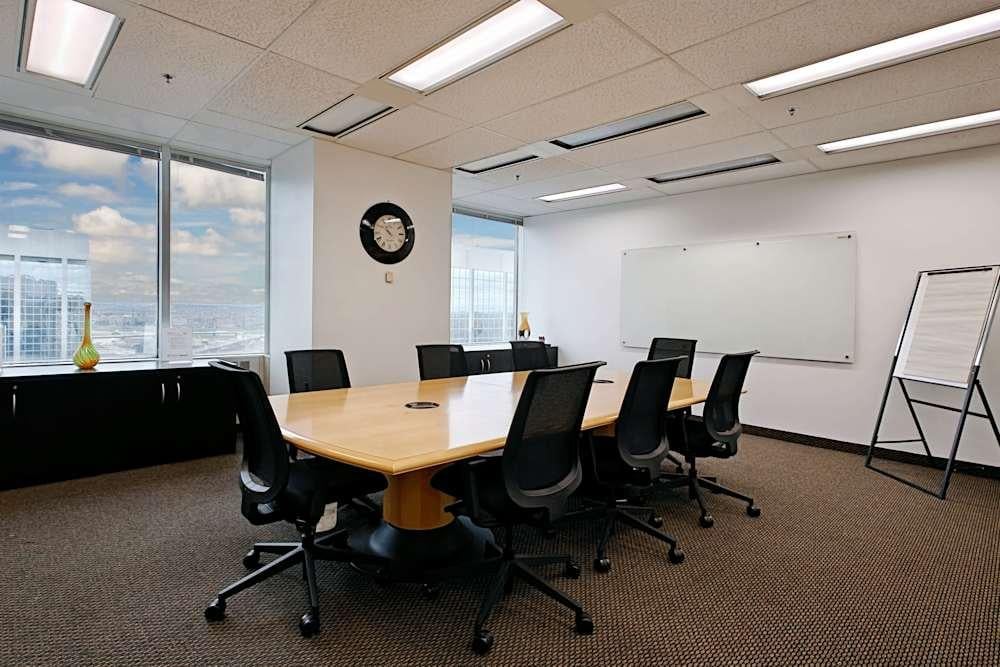 ON, Mississauga - Robert Speck 4 (HQ) - Photo 6 ON, Mississauga - Robert Speck 4 (HQ) office space - View 6 in Mississauga - internet, office_cleaning, breakout_areas