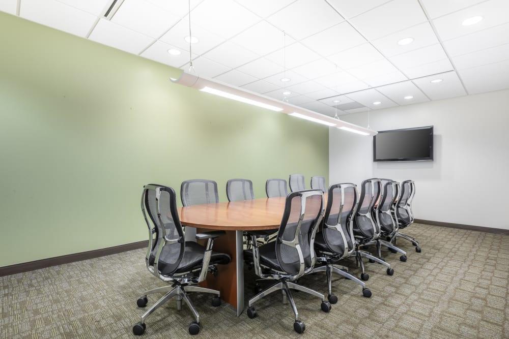 NJ, Paramus - Mack Cali Center office space - View 2 in Paramus - internet, office_cleaning, breakout_areas