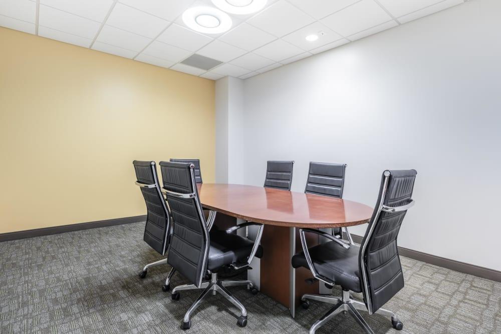NJ, Paramus - Mack Cali Center office space - View 4 in Paramus - internet, office_cleaning, breakout_areas