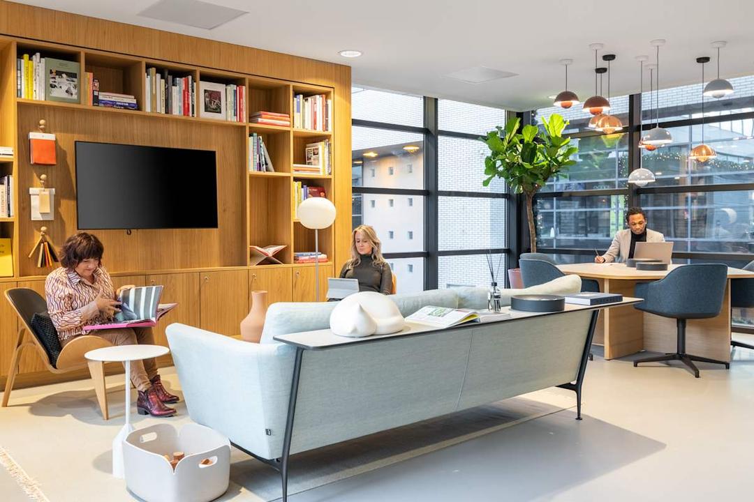 Schimmelt South Building - Photo 5 Schimmelt South Building office space - View 5 - TwentyFourHourAccess, meeting_rooms, parking