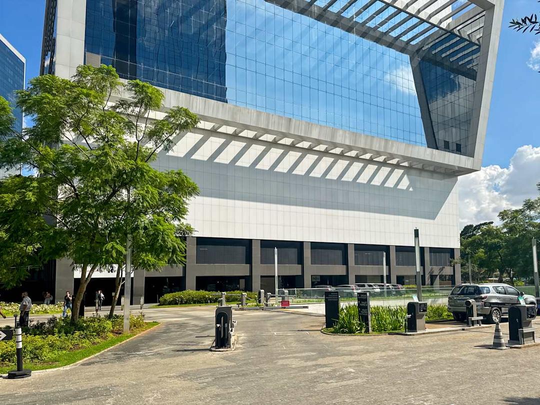 JK Iguatemi office space - View 2 in Vila Olímpia - TwentyFourHourAccess, meeting_rooms, parking