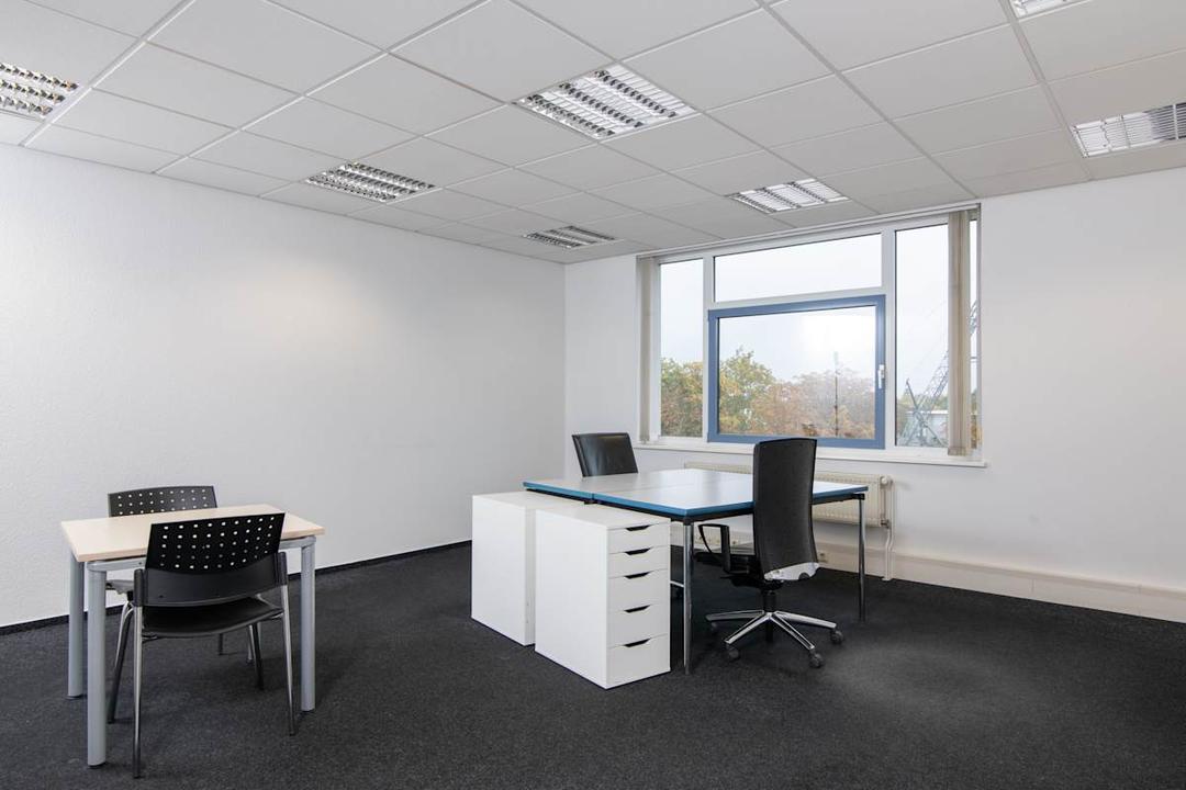 Erfurt Stadion office space - View 4 in Berlin - TwentyFourHourAccess, meeting_rooms, parking
