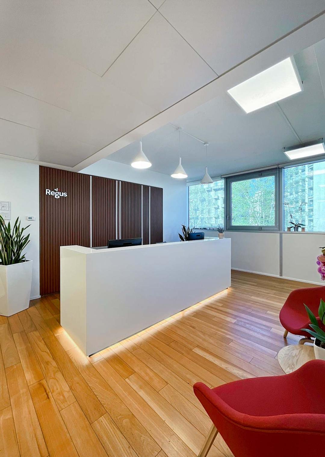 Piazzale Loreto - Photo 2 Piazzale Loreto office space - View 2 in Milano - TwentyFourHourAccess, meeting_rooms, parking