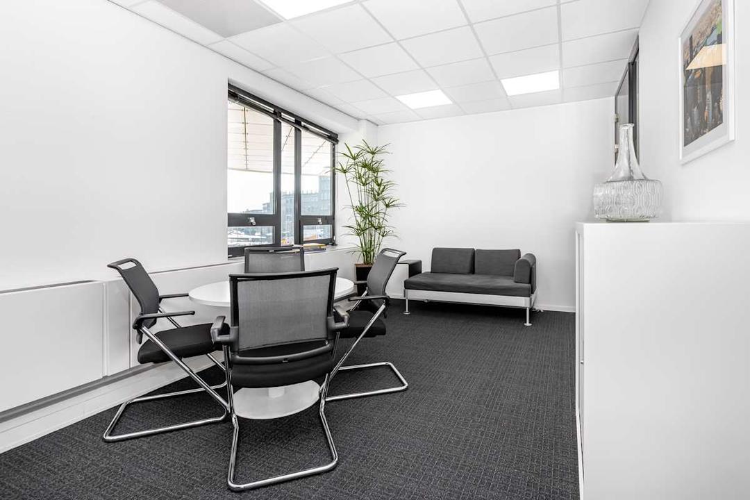 Sarphati Plaza - Photo 2 Sarphati Plaza office space - View 2 in Amsterdam - TwentyFourHourAccess, meeting_rooms, parking