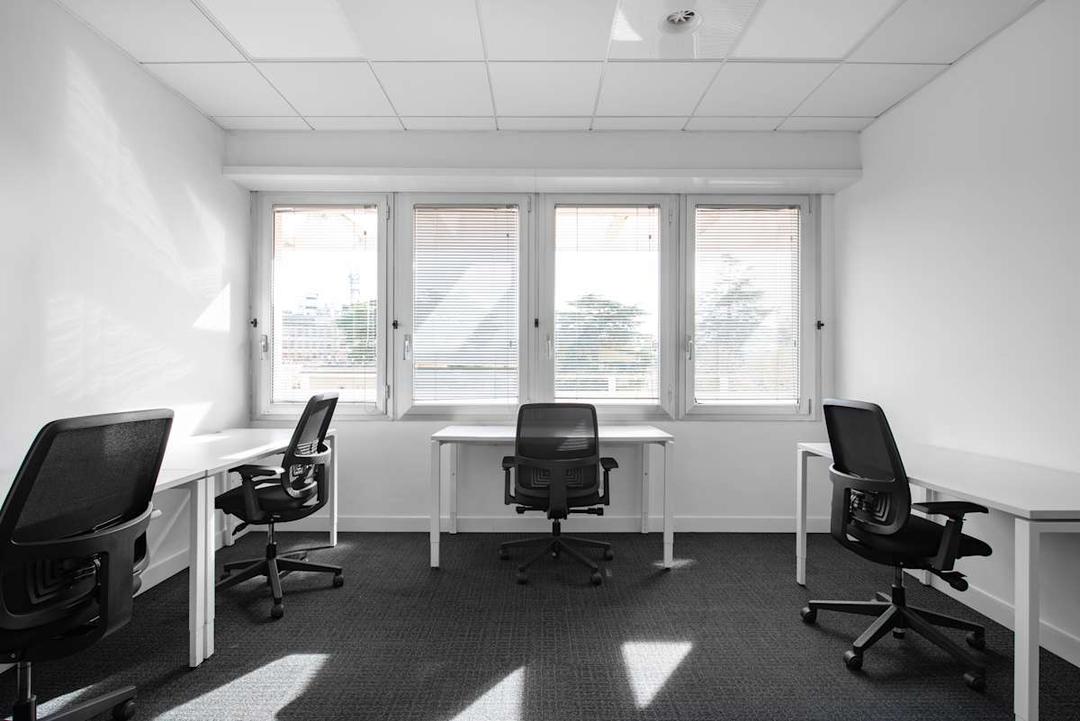 Via Vincenzo Bellini 22 office space - View 4 in Roma - TwentyFourHourAccess, meeting_rooms, parking
