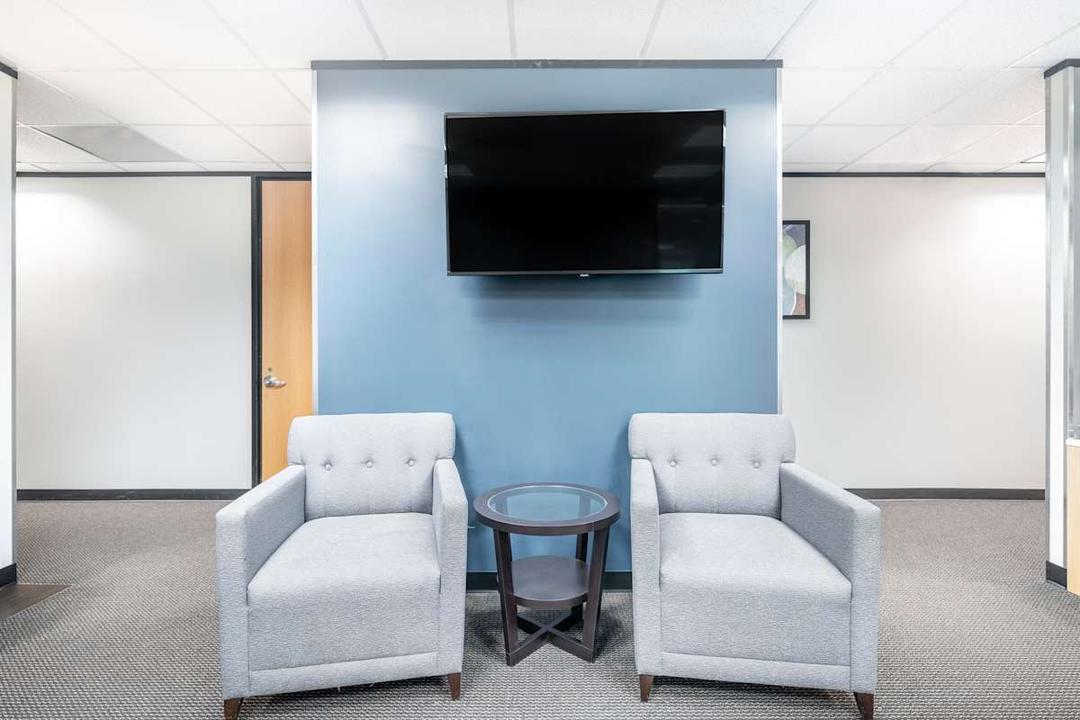 2002 Timberloch Place office space - View 5 in The Woodlands - TwentyFourHourAccess, meeting_rooms, parking