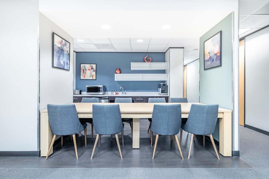 2002 Timberloch Place office space - View 6 in The Woodlands - TwentyFourHourAccess, meeting_rooms, parking