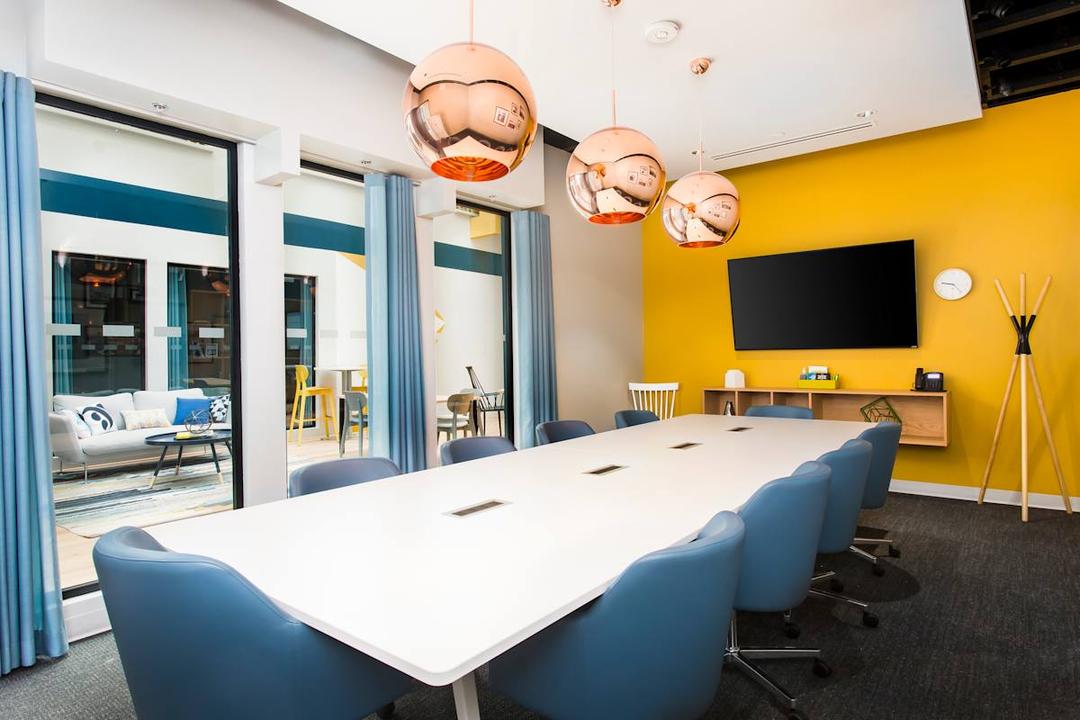 730 Arizona Avenue office space - View 3 in Santa Monica - TwentyFourHourAccess, meeting_rooms, parking